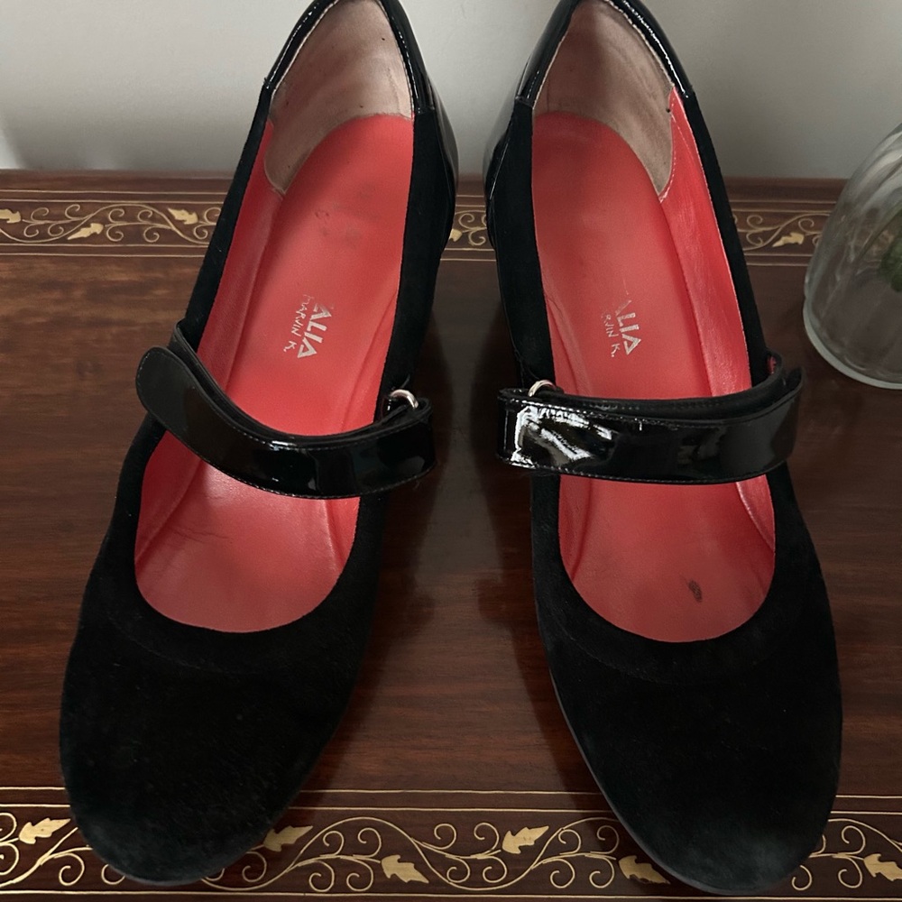 Aquatalia by Marvin K. Black Suede & Patent Leather Mary Jane Heels